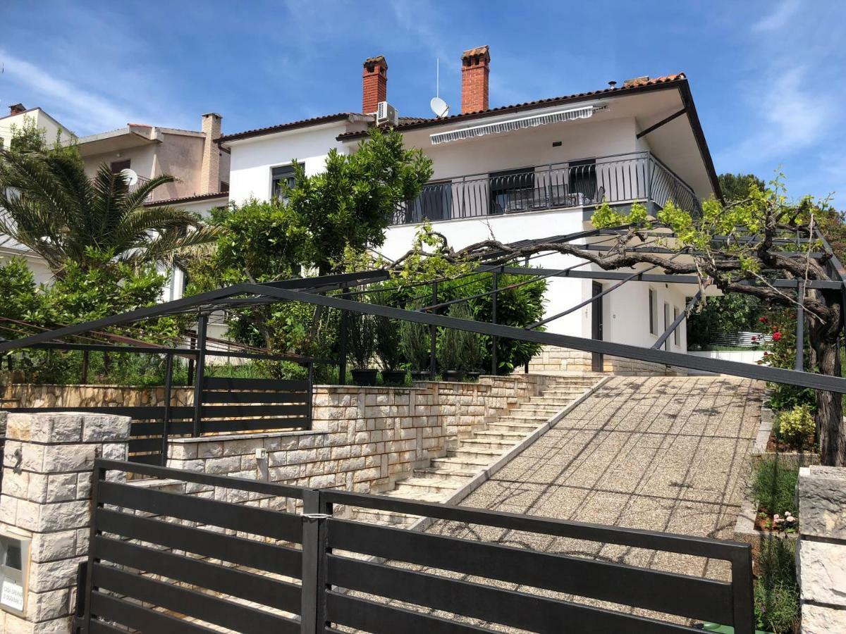 Appartamento Casa Gremar Pjescana Uvala Esterno foto
